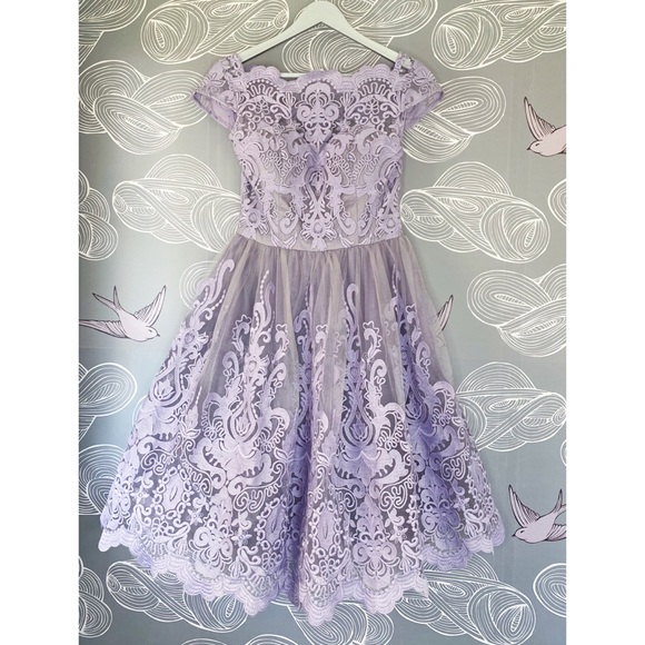 ModCloth ChiChi London Lilac Lace Dress Sz 6 - Picture 5 of 12